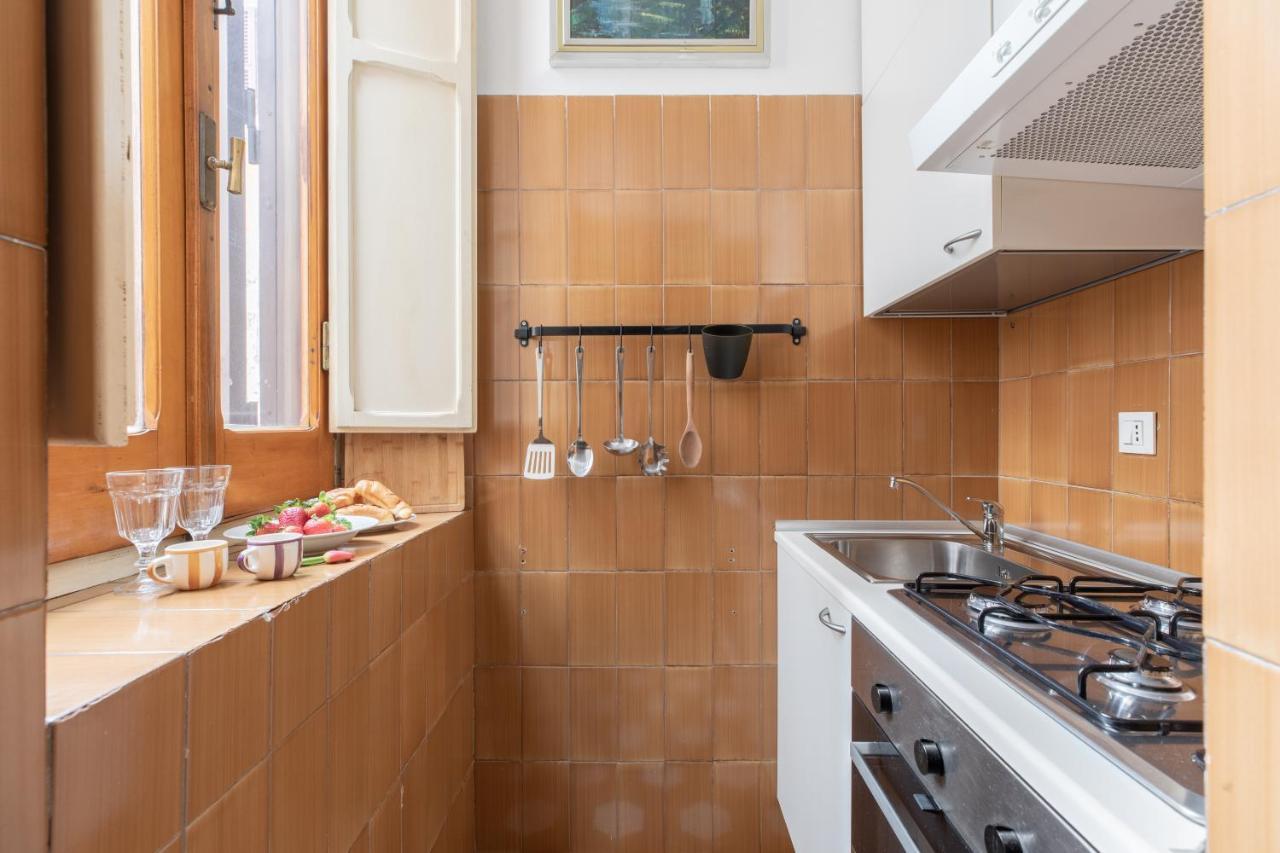 Iflat Pantheon Historic Two-Story Apartment 로마 외부 사진